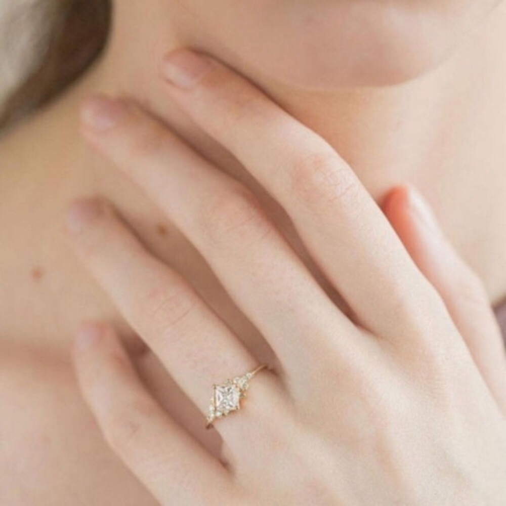 New’18K Yellow Gold White Sapphire Ring - Picture 3 of 4